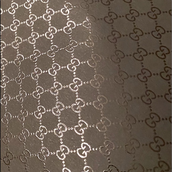 🎓 GUCCI Black GG Embossed Gift Wrap Envelope, Paper and Sticker!! - Picture 3 of 7